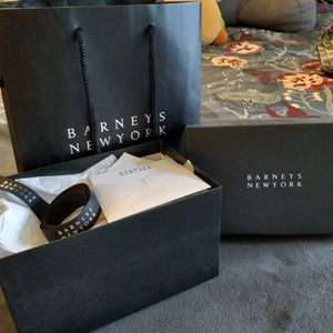 BARNEYS Gift Box and Bag
